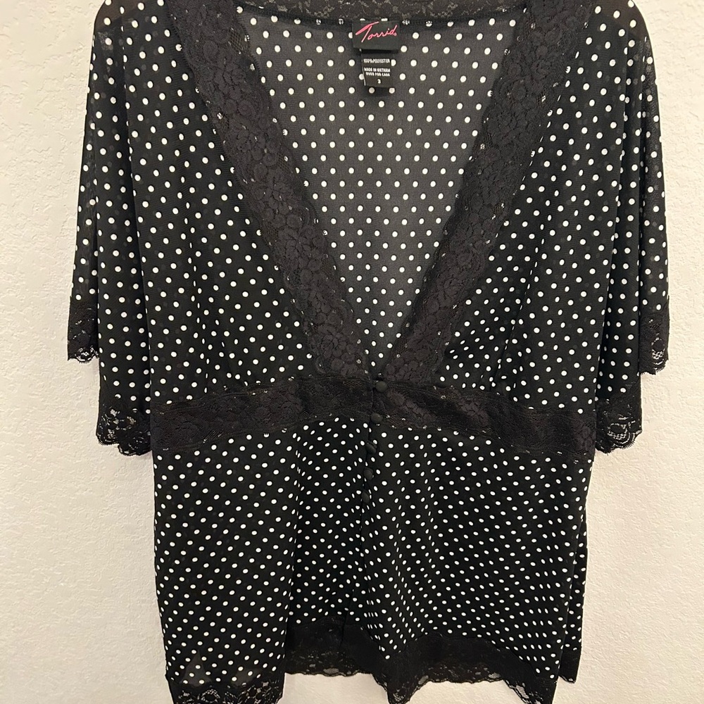 Torrid Black and White Polka Dot Lace Trim Top - Picture 4 of 5